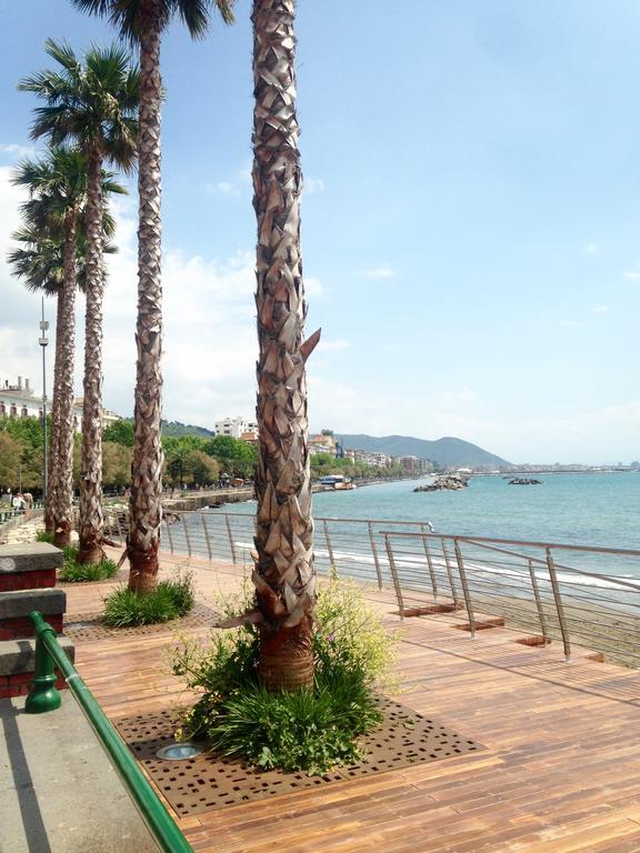 Costa D'Amalfi Hotell Salerno Eksteriør bilde